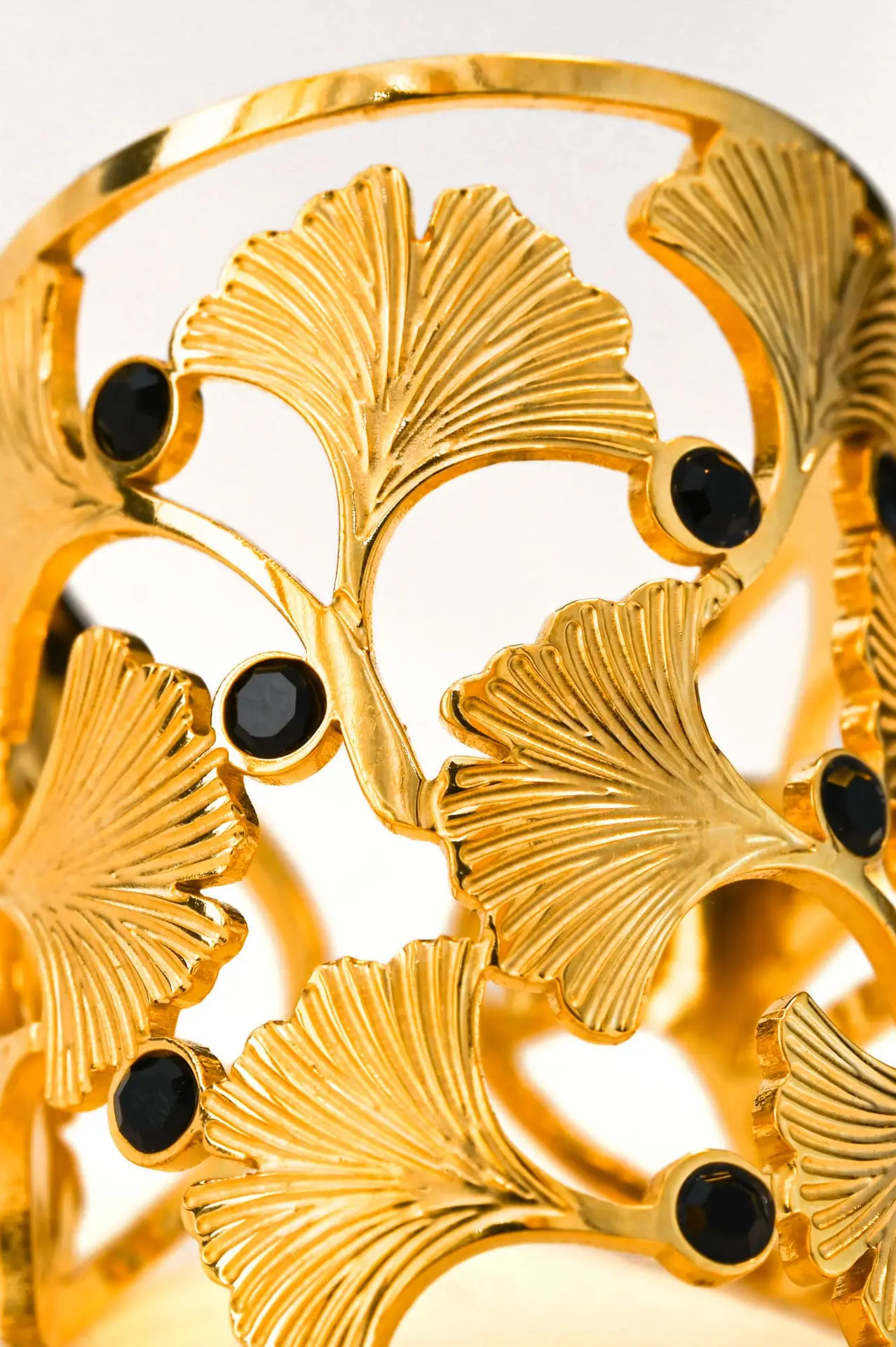 bijou Close-up, Photographe bijoux Paris, photographe packshot, Photo produit Photo produit e-commerce - studio fond blanc - bague détail