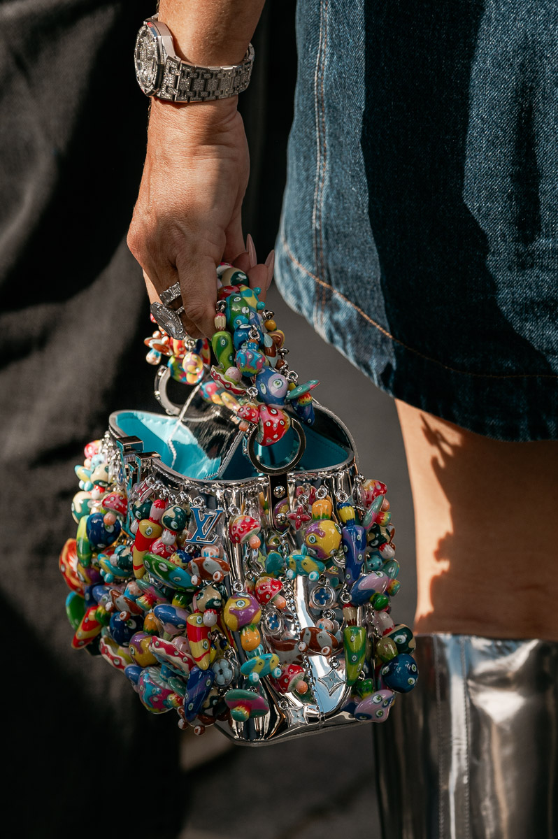 Street style portrait, influencer at Louis Vuitton exit Paris Fashion Week FW26 2026 — Carmen-Laura Studio