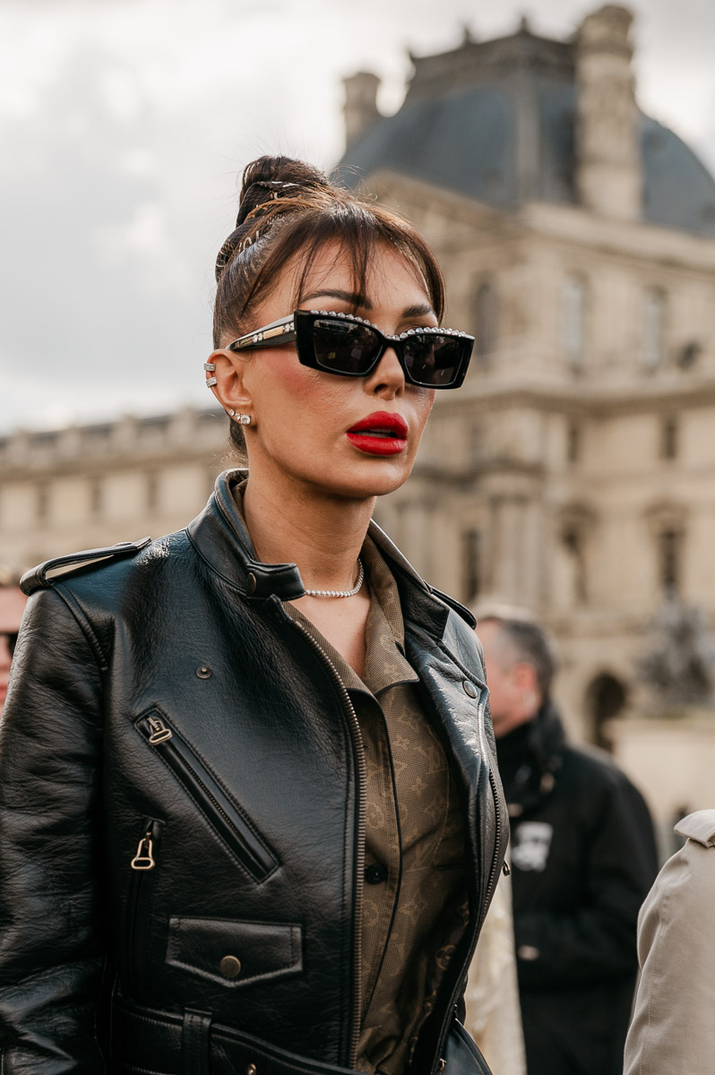 Full-length street style portrait outside Louis Vuitton, Paris Fashion Week FW26 March 2026 — Carmen-Laura Studio