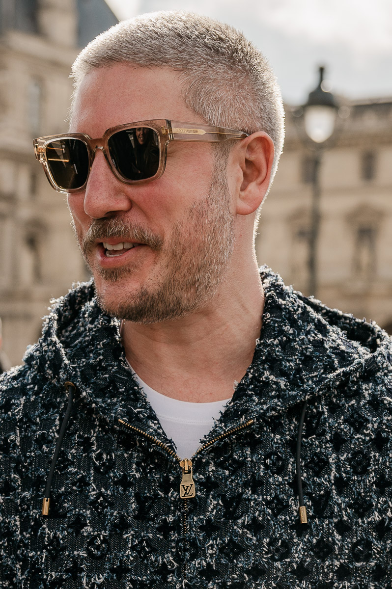 Creator portrait, Louis Vuitton street style Paris Fashion Week March 2026 — Carmen-Laura Studio