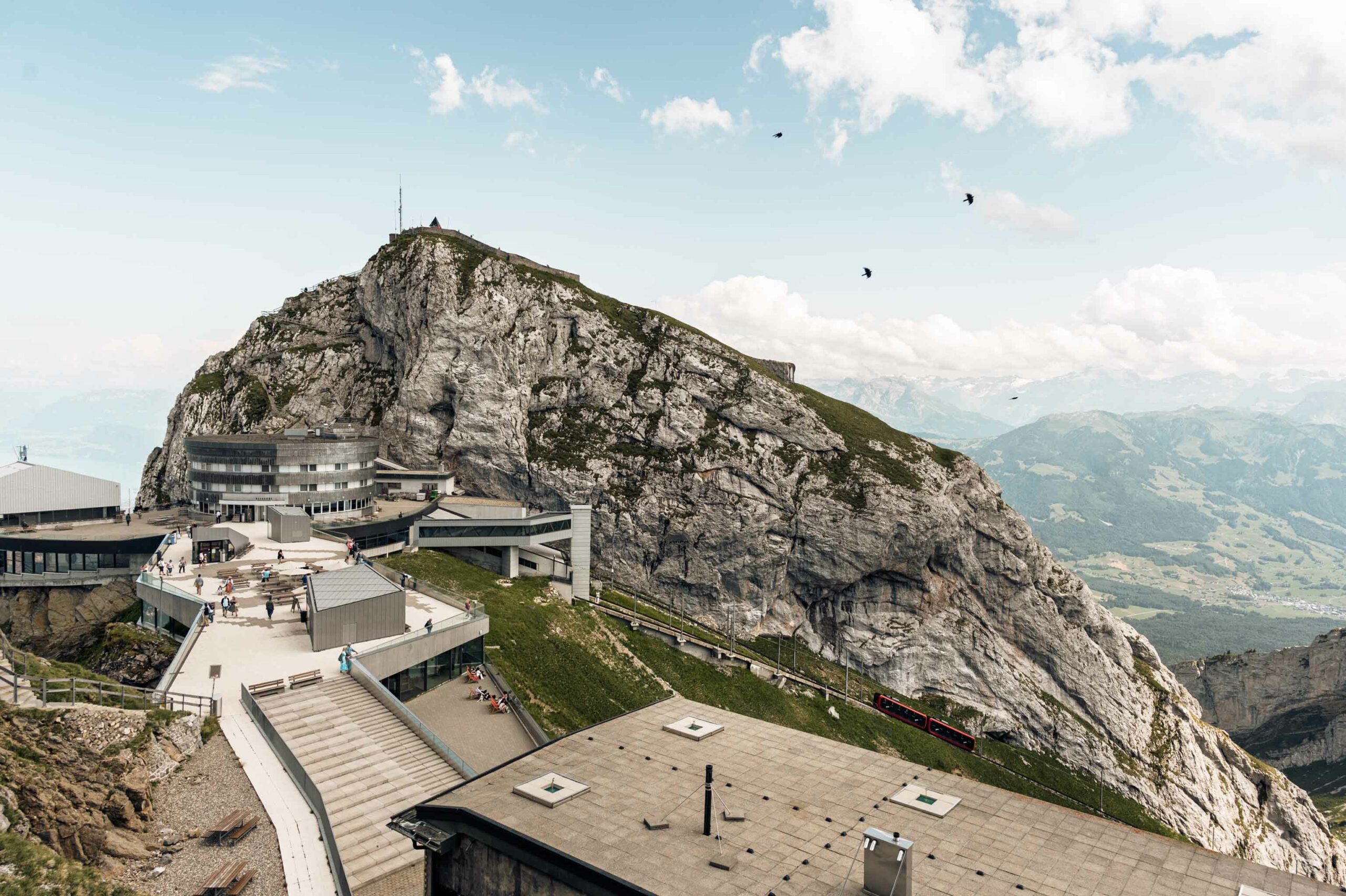 La crémaillère du Pilatus vue depuis la Croix, au sommet